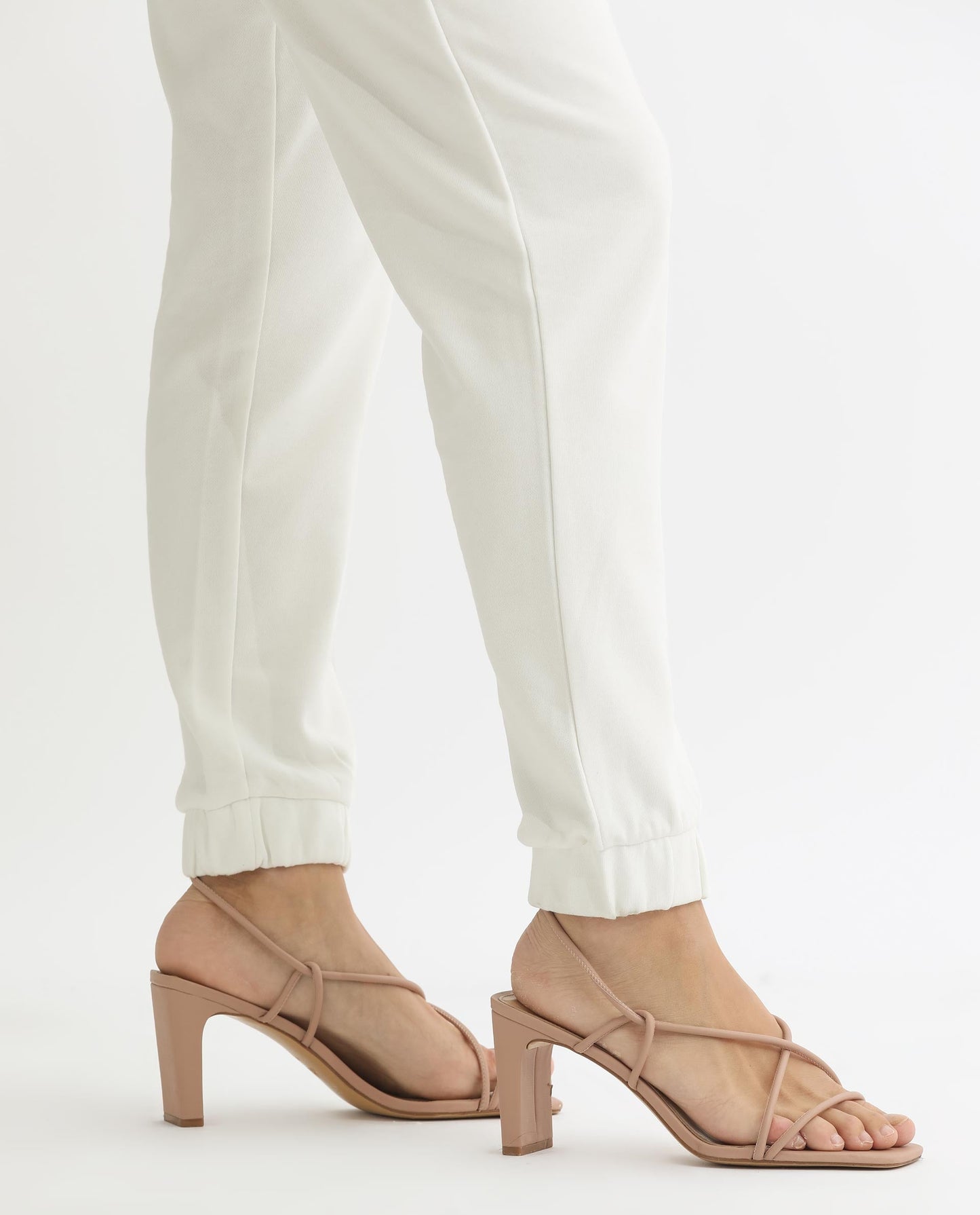 Rareism Articale Women Terac T Off White Poly Cotton Fabric Drawstring Closure Regular Fit Plain Ankle Length Track Pant