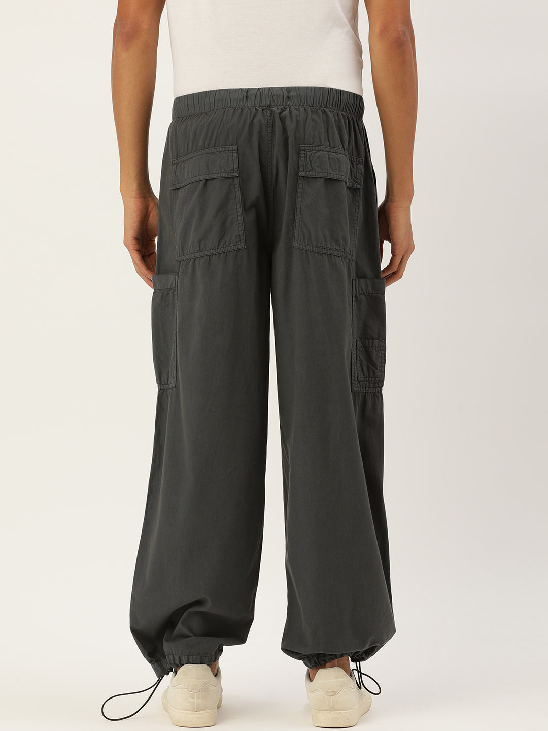Men Dark Grey Parachute Fit Solid Cargo Trouser