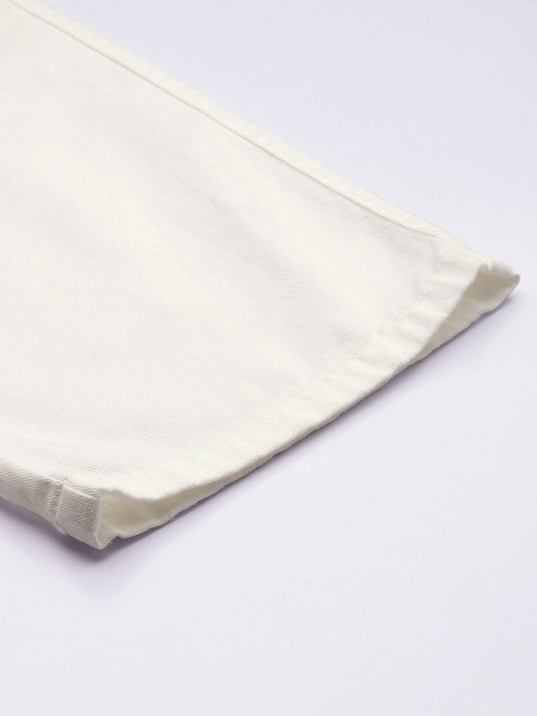 Men White Overdyed Relaxed Fit Solid Cargo Trouser
