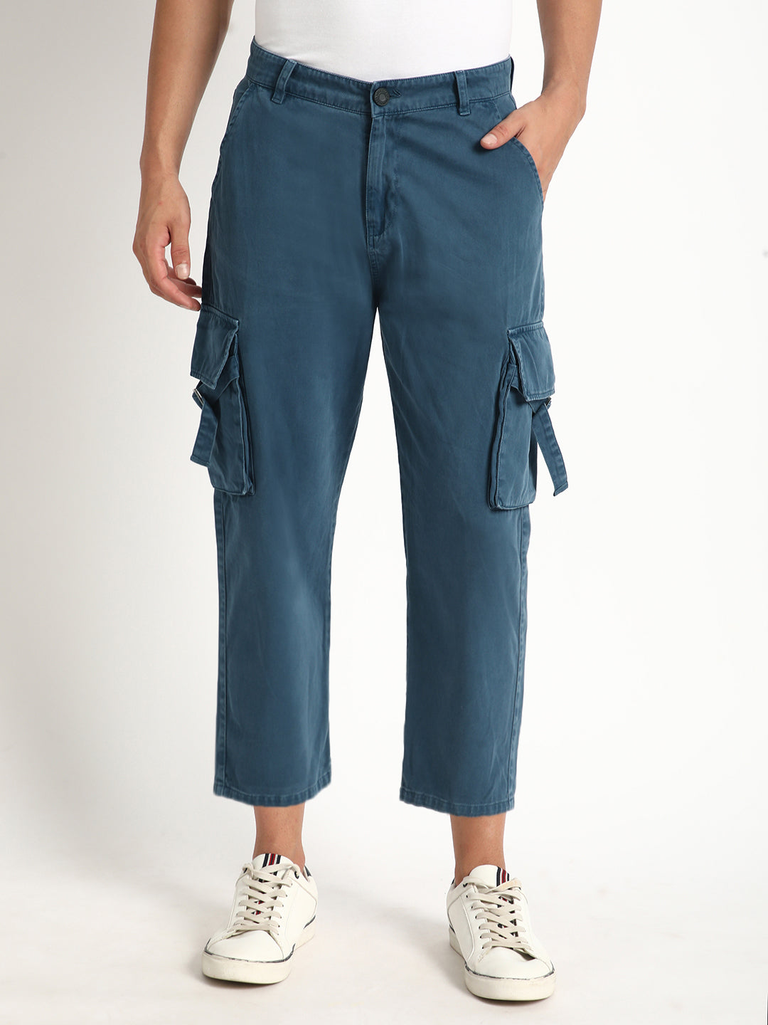 Men Dark Denim Loose Cropped Fit Solid Cargo Trouser