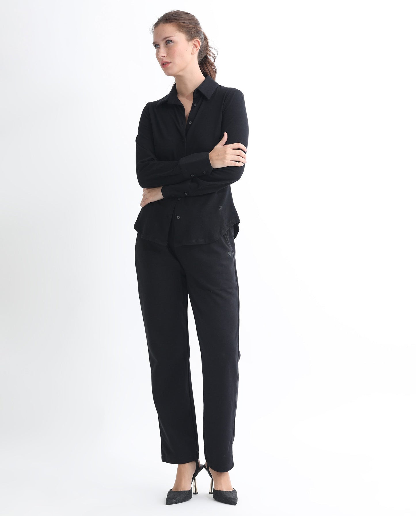 Rareism Women Fronk Black Poly Cotton Fabric Tailored Fit Solid Mid Rise Ankle Length Track Pant