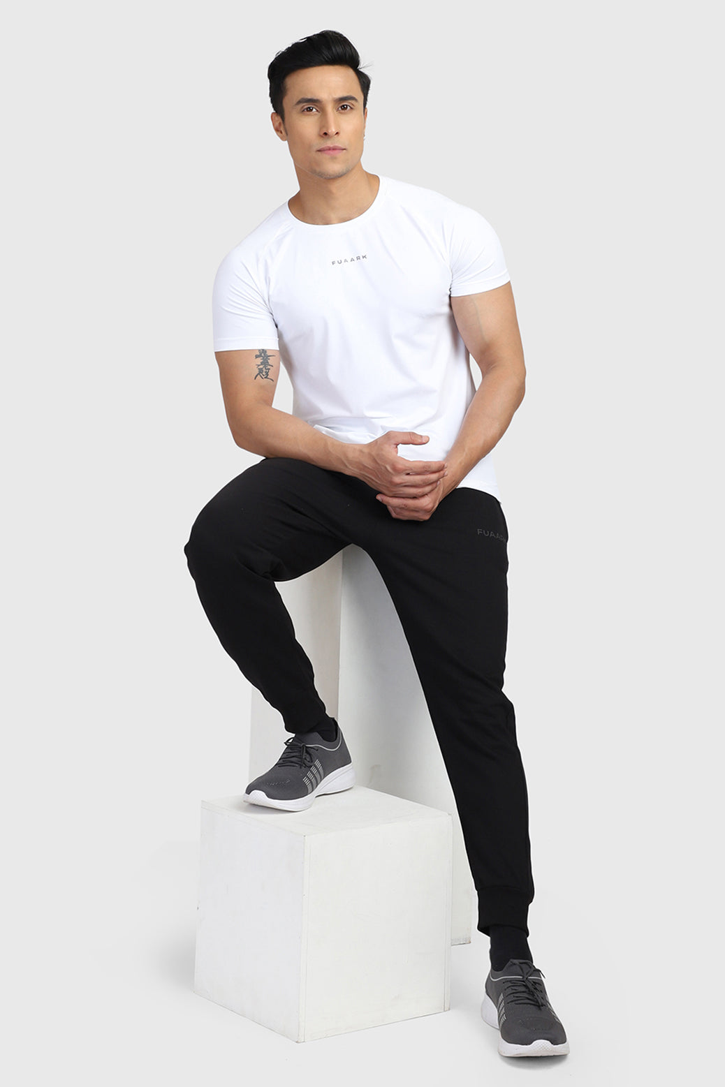 Sleek T-shirt White / Fuaark